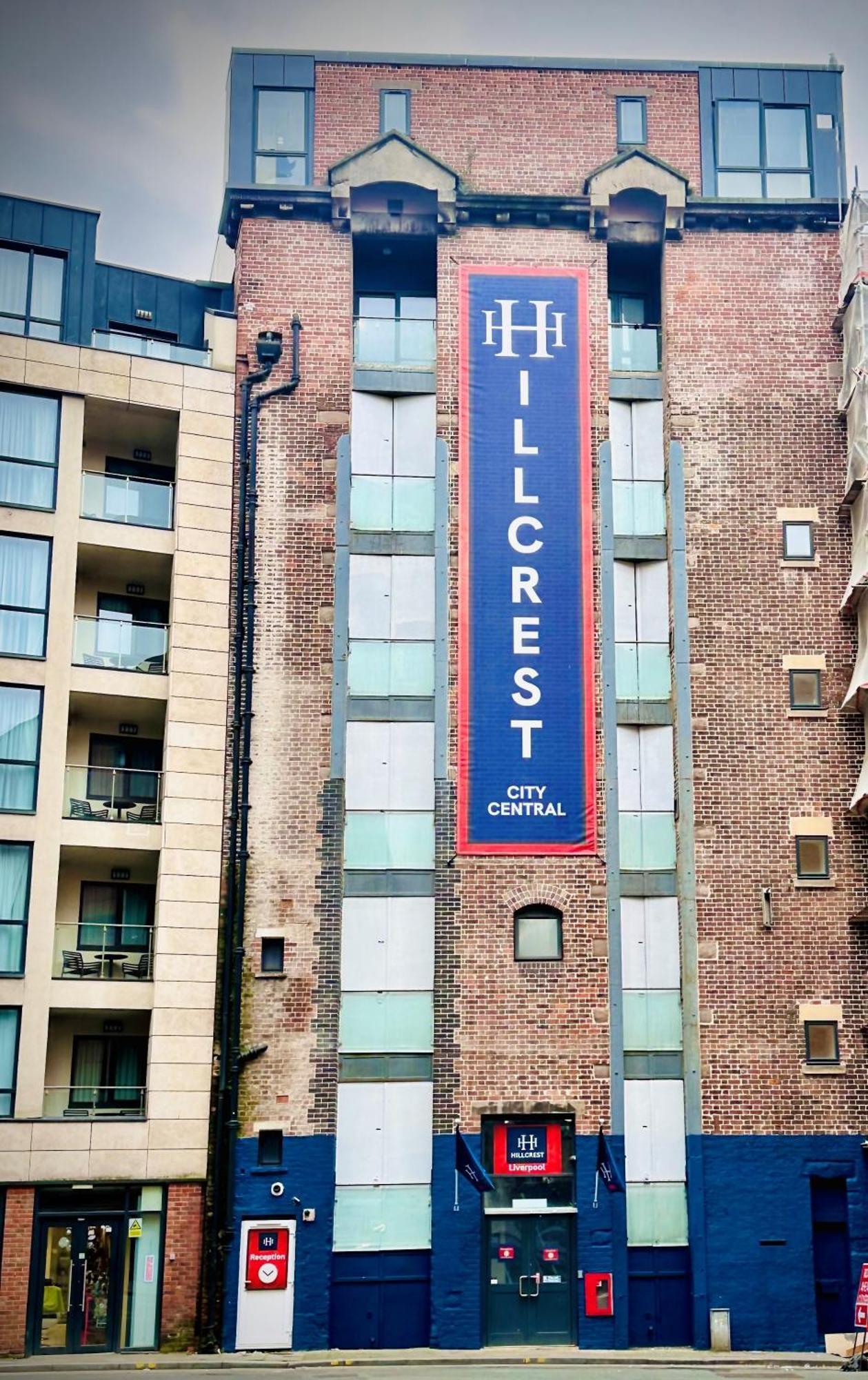 Hillcrest Hotel *